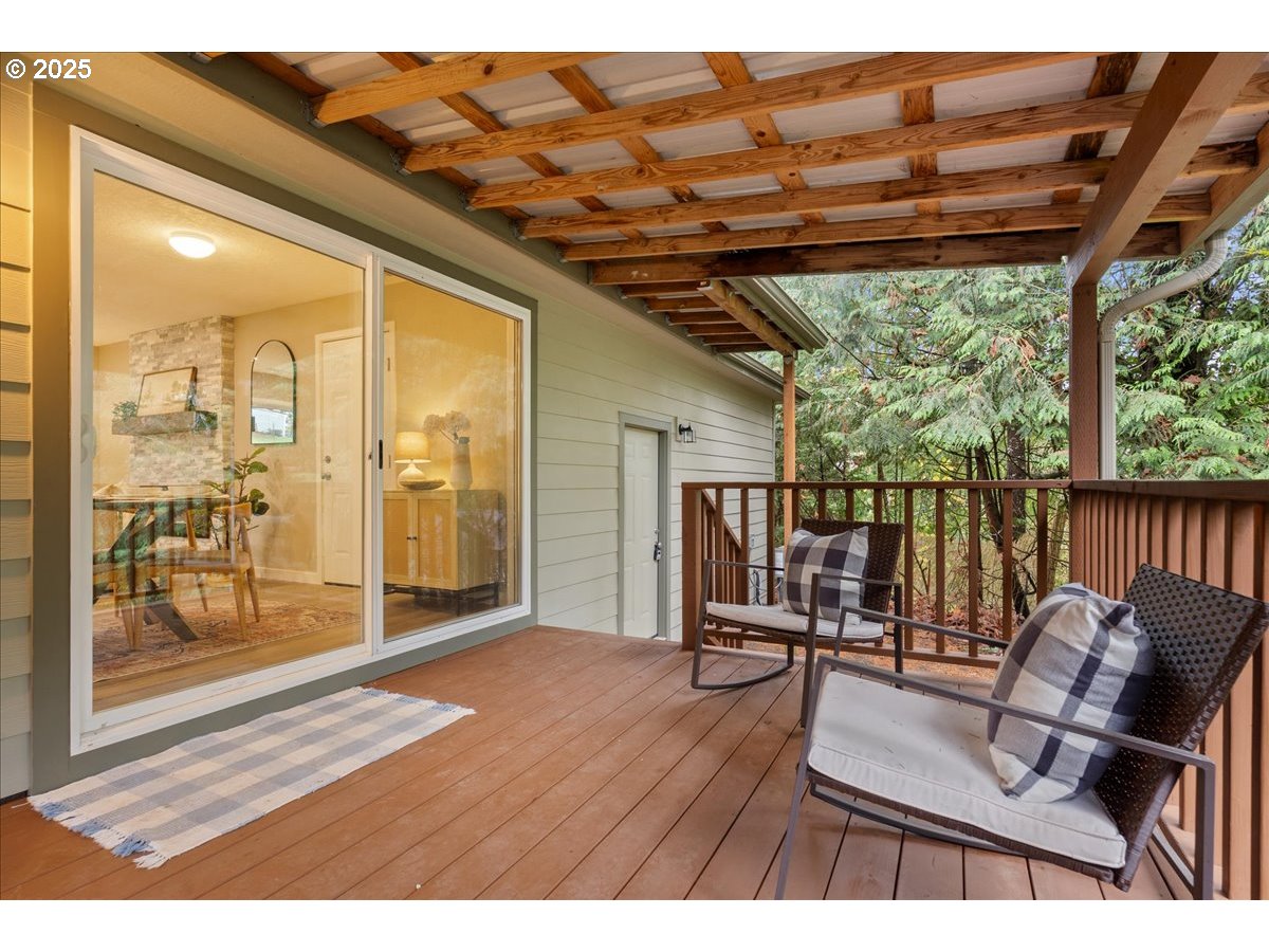 32900 Southeast Colorado Road Sandy, OR 97055 - Photo 23 of 38 a view of porch with seating space