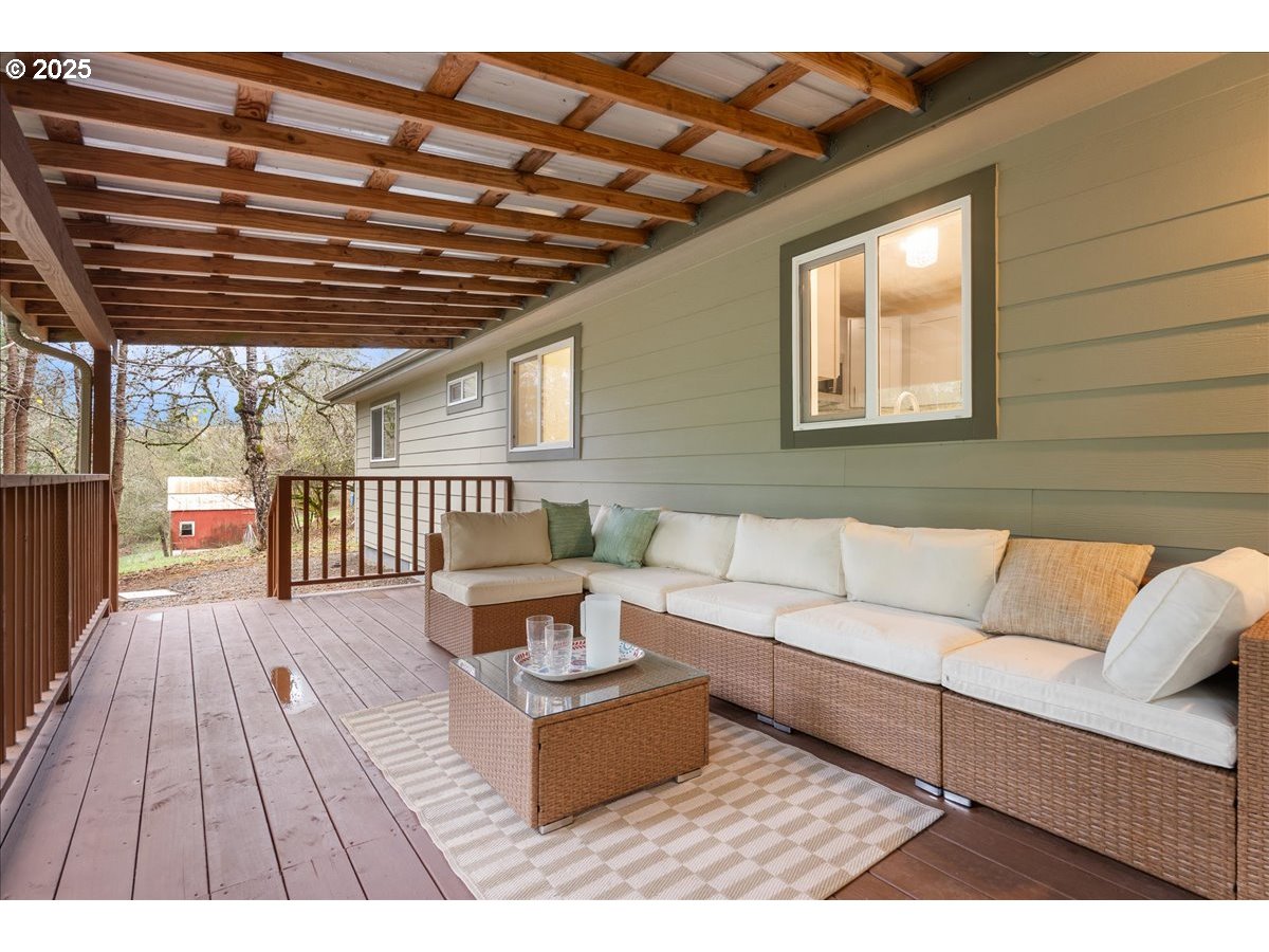 32900 Southeast Colorado Road Sandy, OR 97055 - Photo 24 of 38 a outdoor living space with furniture