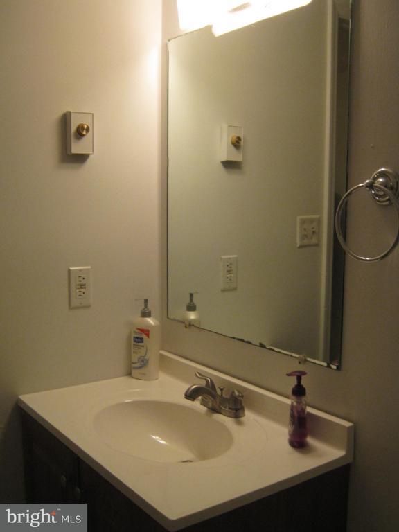 702 South Cedar Street Lititz, PA 17543 - Photo 4 of 21 Gallery Image 4