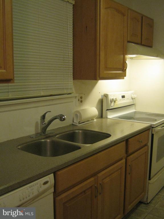 702 South Cedar Street Lititz, PA 17543 - Photo 5 of 21 Gallery Image 5