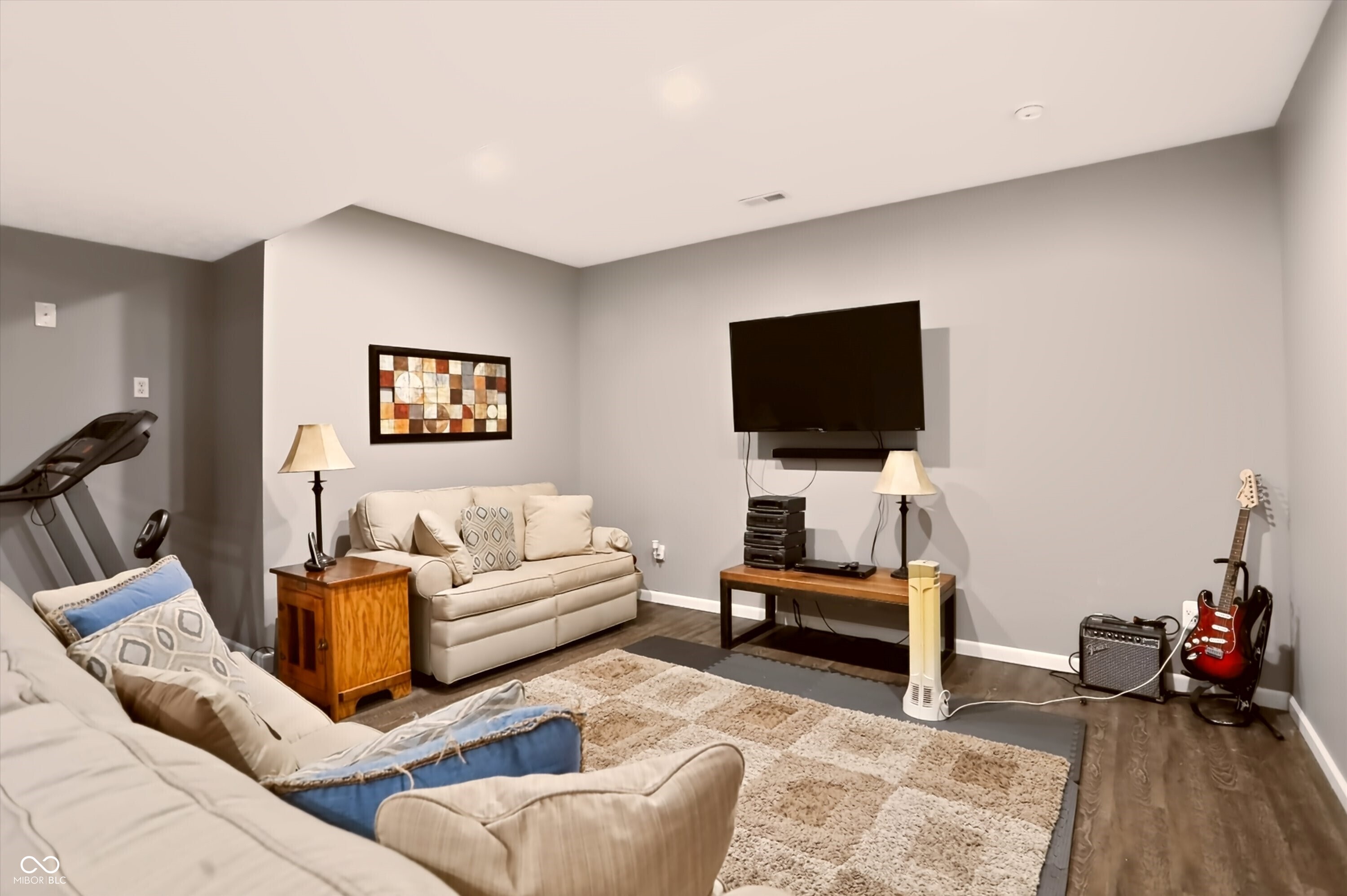 1555 Connemara Road Indianapolis, IN 46217 - Photo 37 of 65 Gallery Image 37