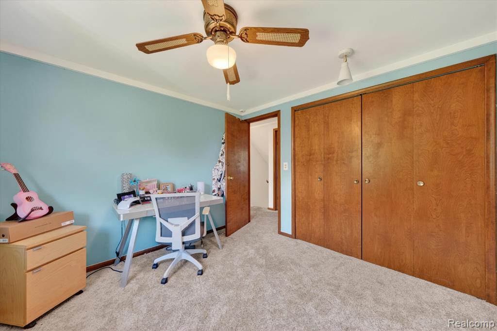 18178 22 Mile Road Macomb, MI 48044 - Photo 28 of 43