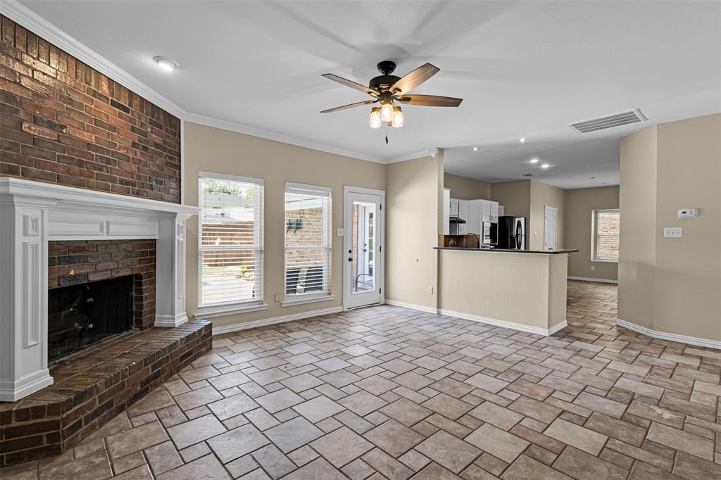 6906 Graham Drive Rowlett, TX 75089 - Photo 5 of 23