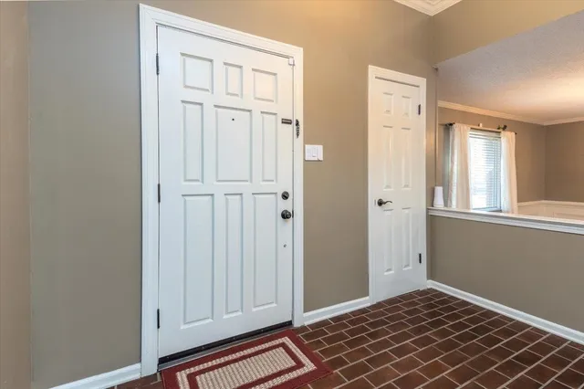 $450,000 | 2971 Sandy Creek Drive, Germantown, TN 38138