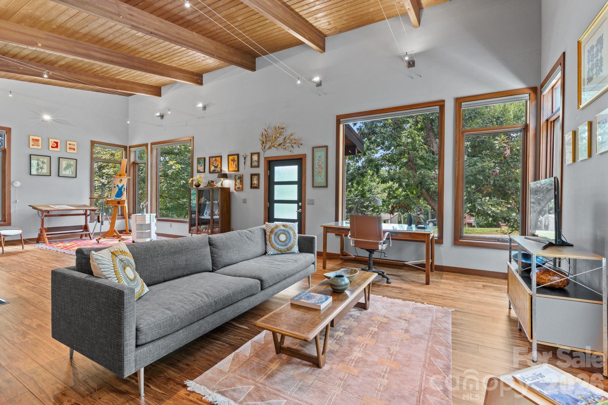 39 Wolf Road Asheville, NC 28805 - Photo 15 of 35 Gallery Image 15