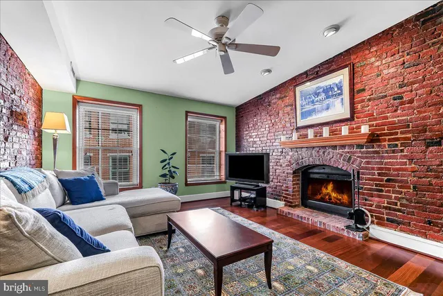 $271,000 | 102 Church Street, Unit 402, Philadelphia, PA 19106