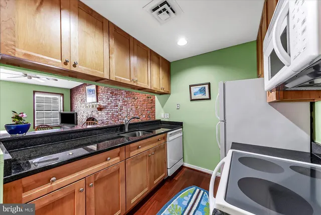 $271,000 | 102 Church Street, Unit 402, Philadelphia, PA 19106