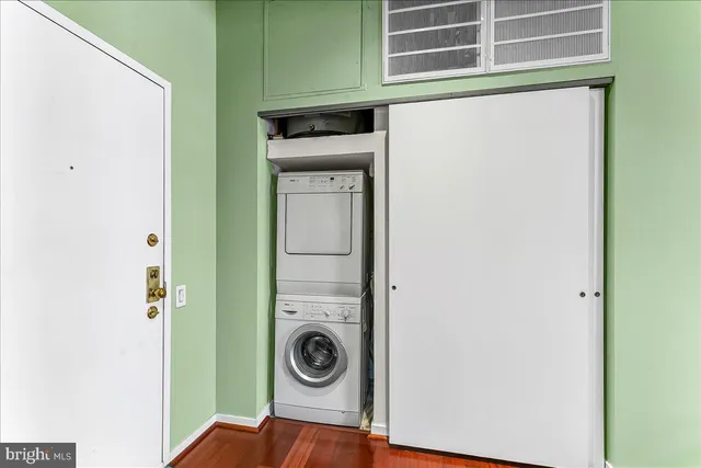 $271,000 | 102 Church Street, Unit 402, Philadelphia, PA 19106