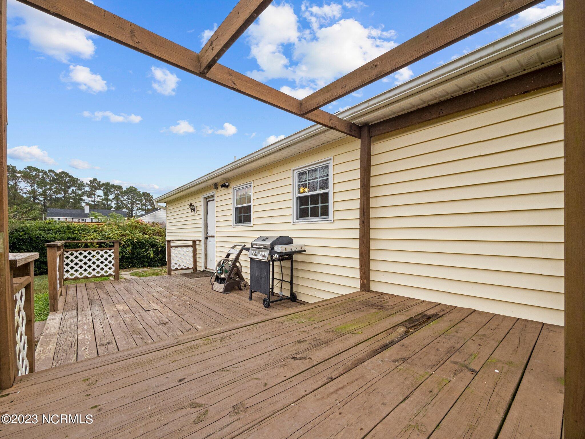 109 Falcon Crest Road Jacksonville, NC 28540 - Photo 40 of 49 Back Porch