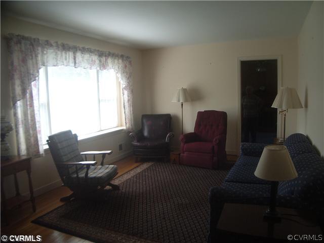 8501 Sutherland Road North Chesterfield, VA 23236 - Photo 2 of 12 Living Room - Hardwood Floors! Bay Window