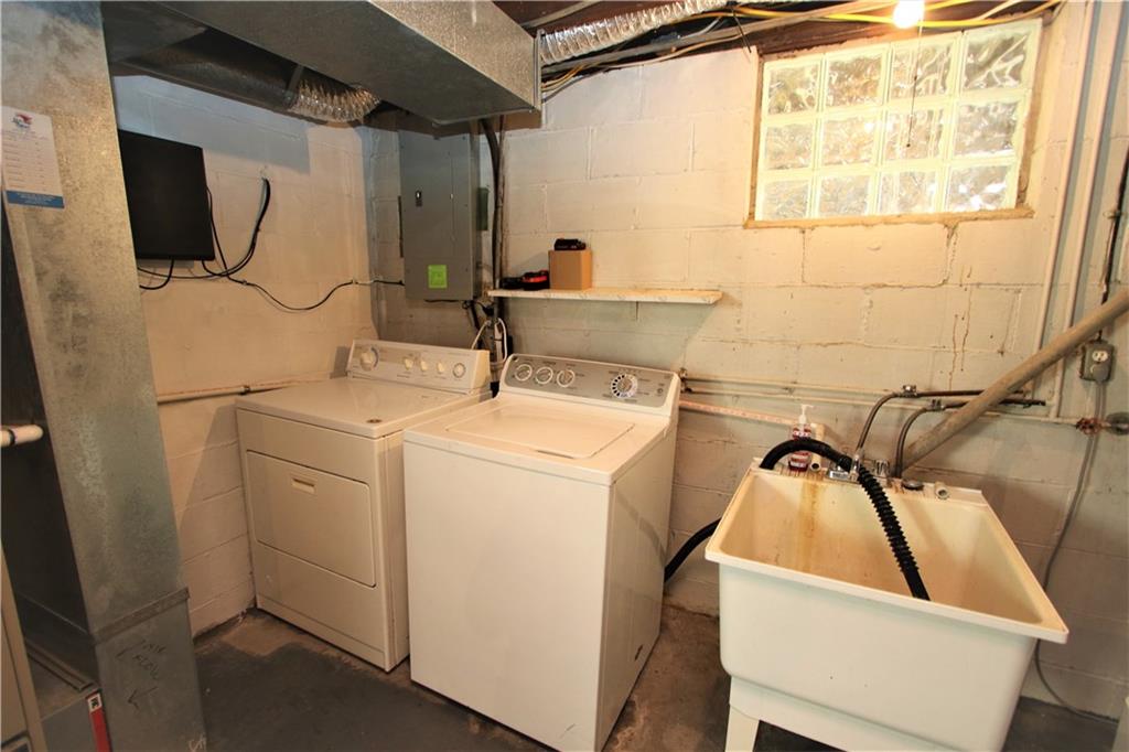 5319 Highgrove Road Whitehall, PA 15236 - Photo 19 of 24 Washer & Dryer included