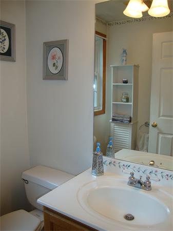 11 Birches Road Hubbardston, MA 01452 - Photo 9 of 22 Gallery Image 9