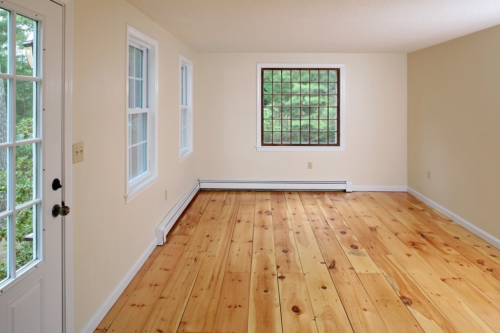 26 Tarkiln Road Kingston, MA 02364 - Photo 3 of 17 Gallery Image 3