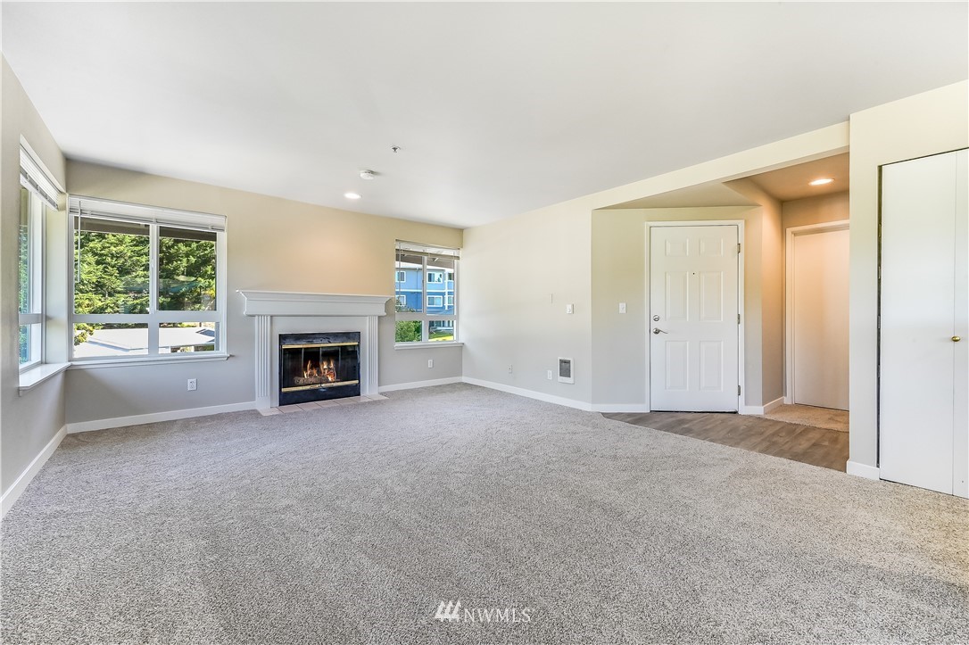3906 243rd Place Southeast, Unit P302 Bothell, WA 98021 - Photo 4 of 20 Gallery Image 4