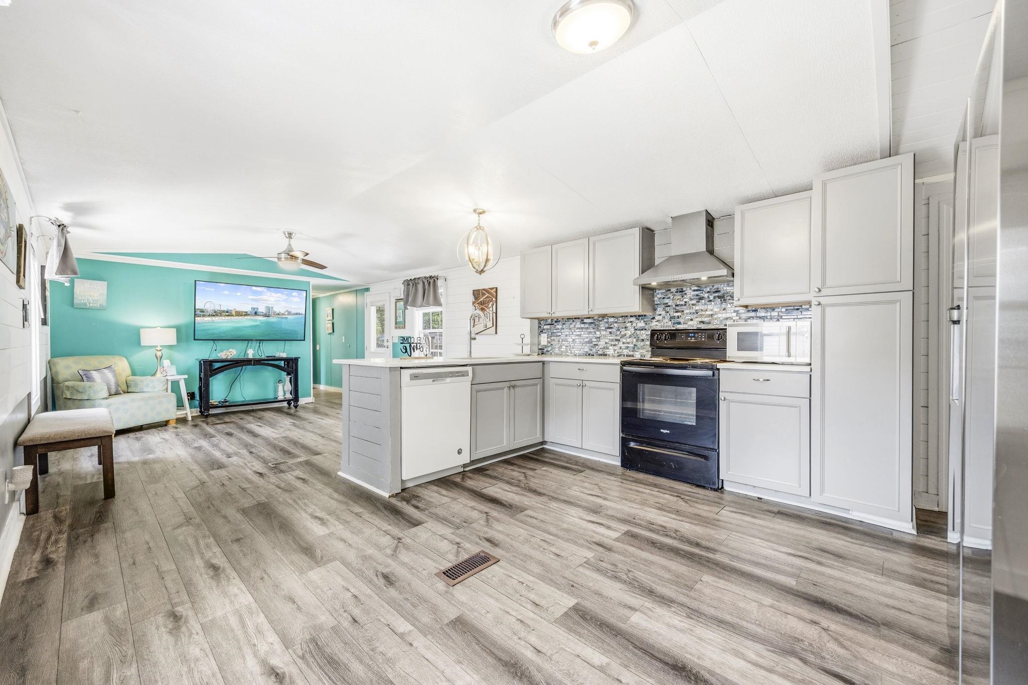 77 Offshore Drive Murrells Inlet, SC 29576 - Photo 15 of 36