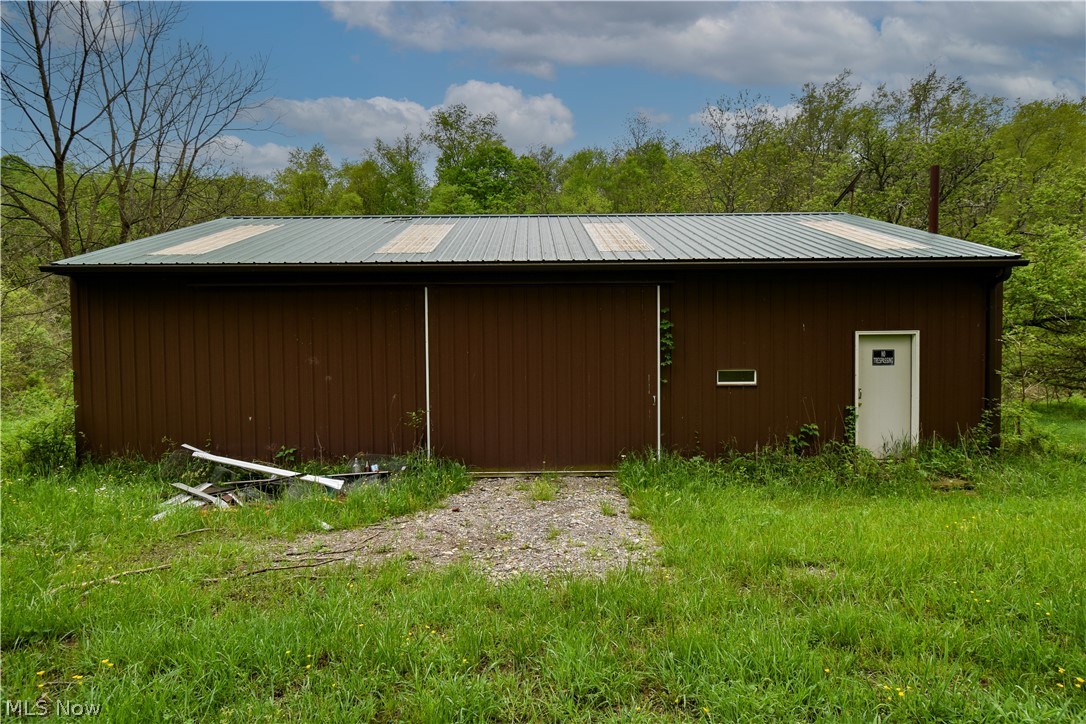 60404 Pigeon Point Road Barnesville, OH 43713 - Photo 15 of 18