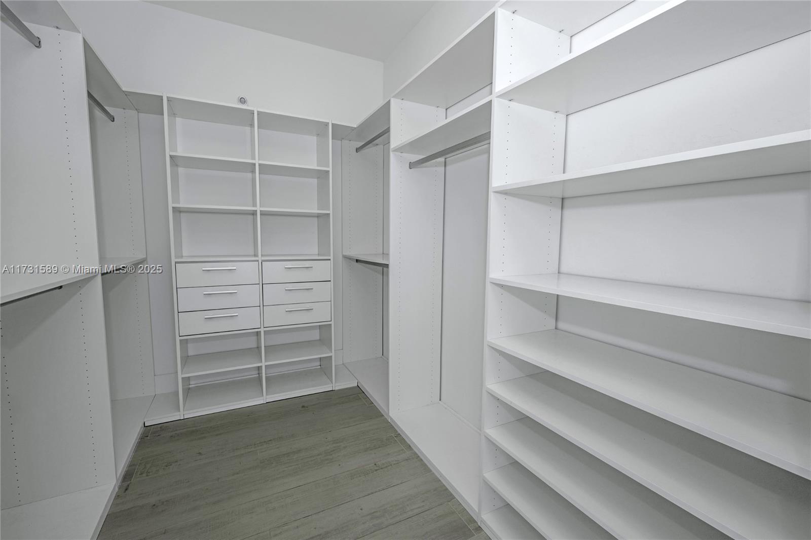 17475 Collins Avenue, Unit 1201 Sunny Isles Beach, FL 33160 - Photo 20 of 31