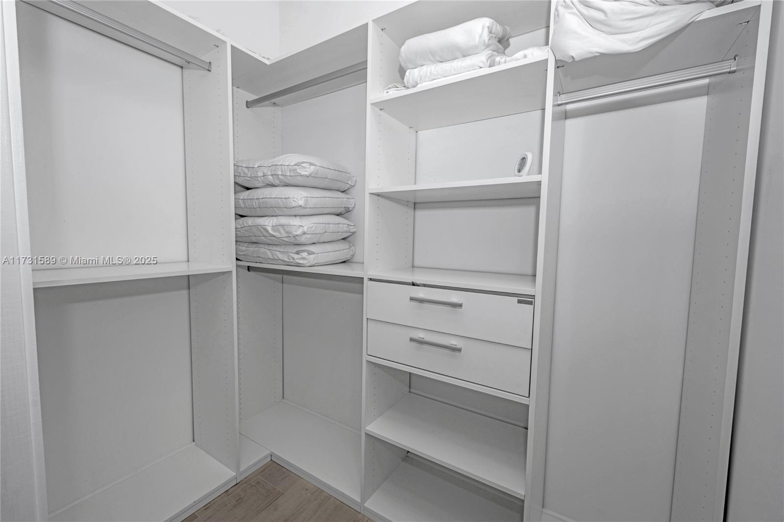 17475 Collins Avenue, Unit 1201 Sunny Isles Beach, FL 33160 - Photo 6 of 31