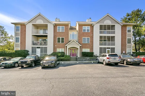 $260,000 | 300 Blue Water Court, Unit 302, Glen Burnie, MD 21060