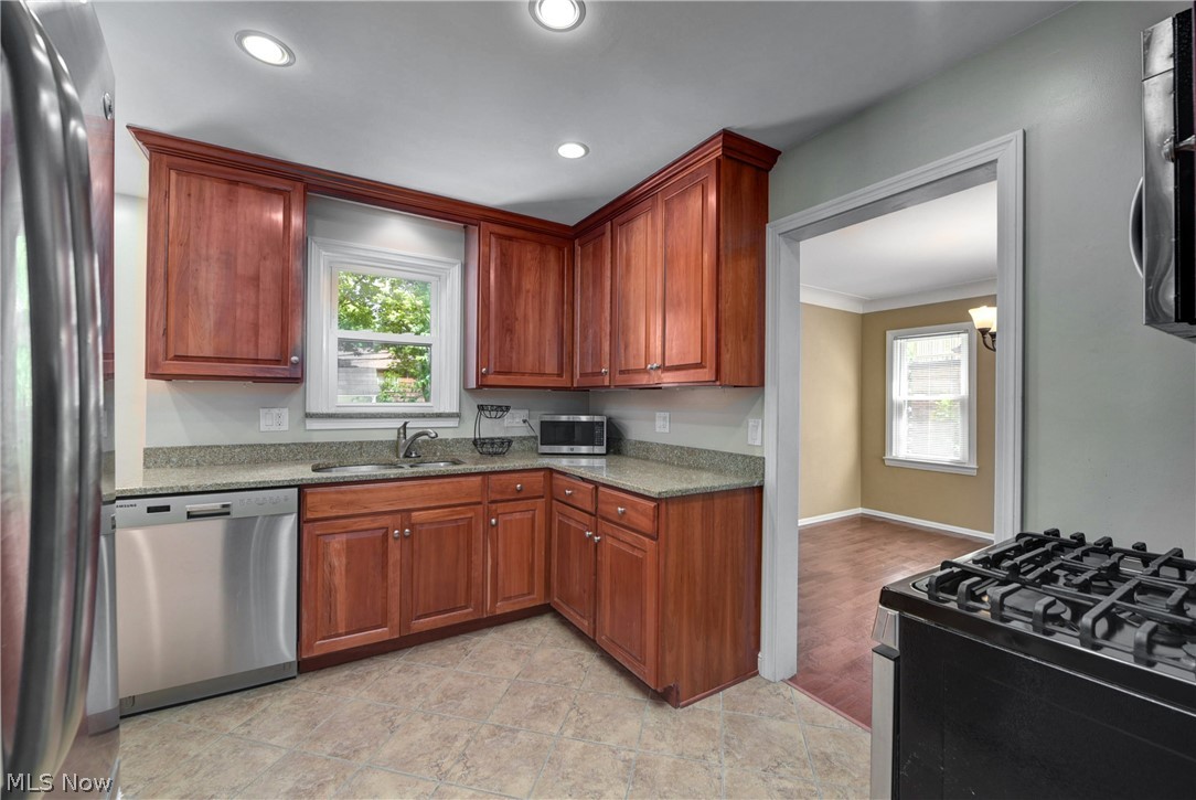 4341 Silsby Road University Heights, OH 44118 - Photo 9 of 23