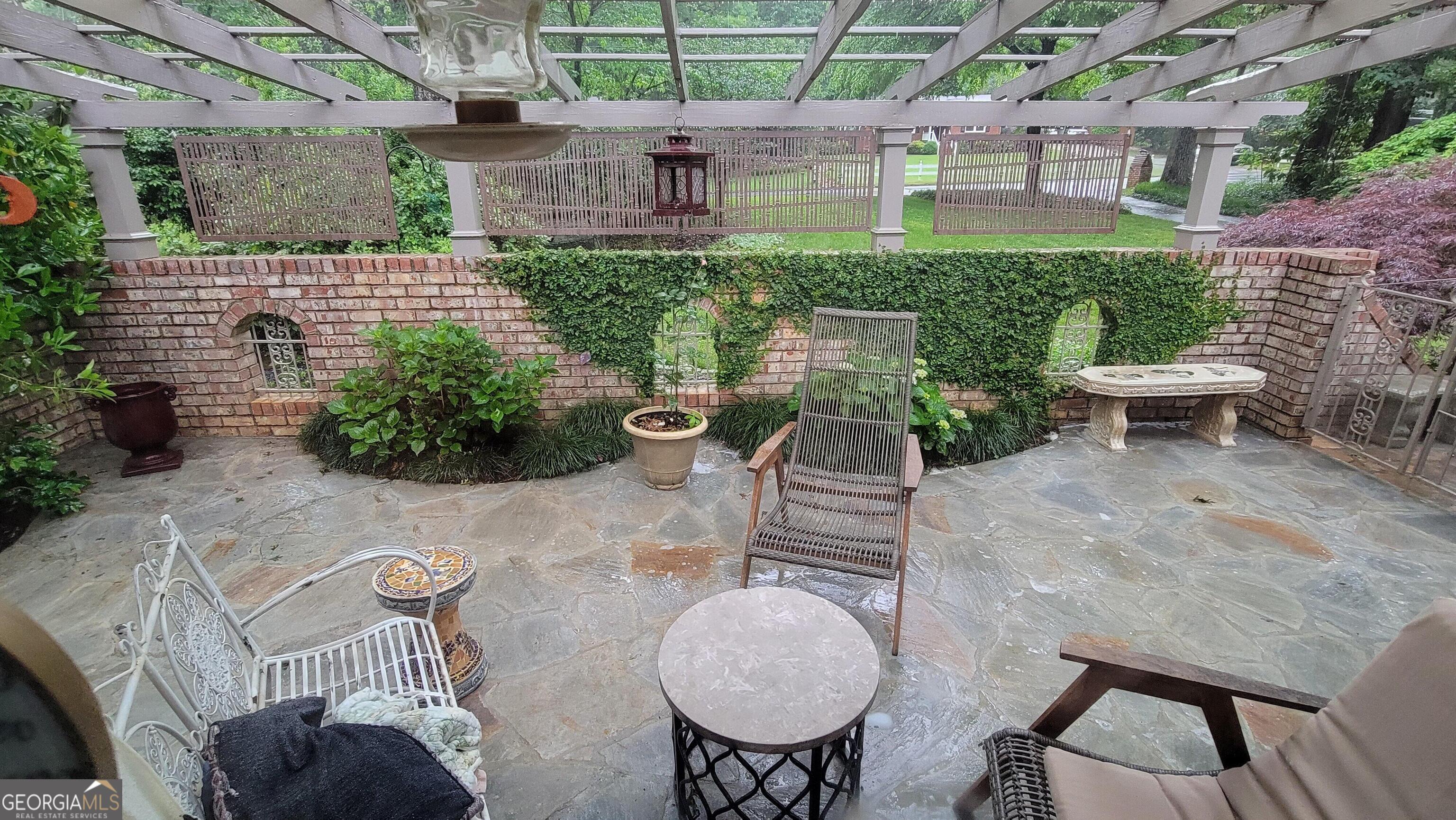 2469 Circlewood Road Northeast Atlanta, GA 30345 - Photo 9 of 26