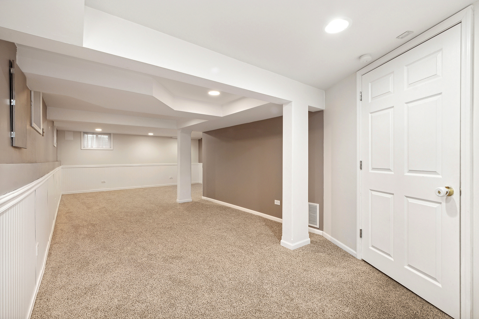 509 Hawthorne Road Frankfort, IL 60423 - Photo 24 of 36 a view of an empty room