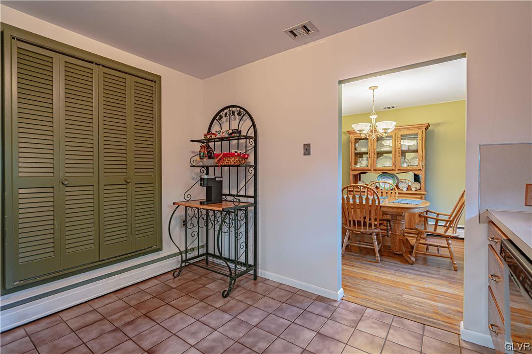 1584 Stoke Park Road Bethlehem, PA 18017 - Photo 11 of 36 Gallery Image 11