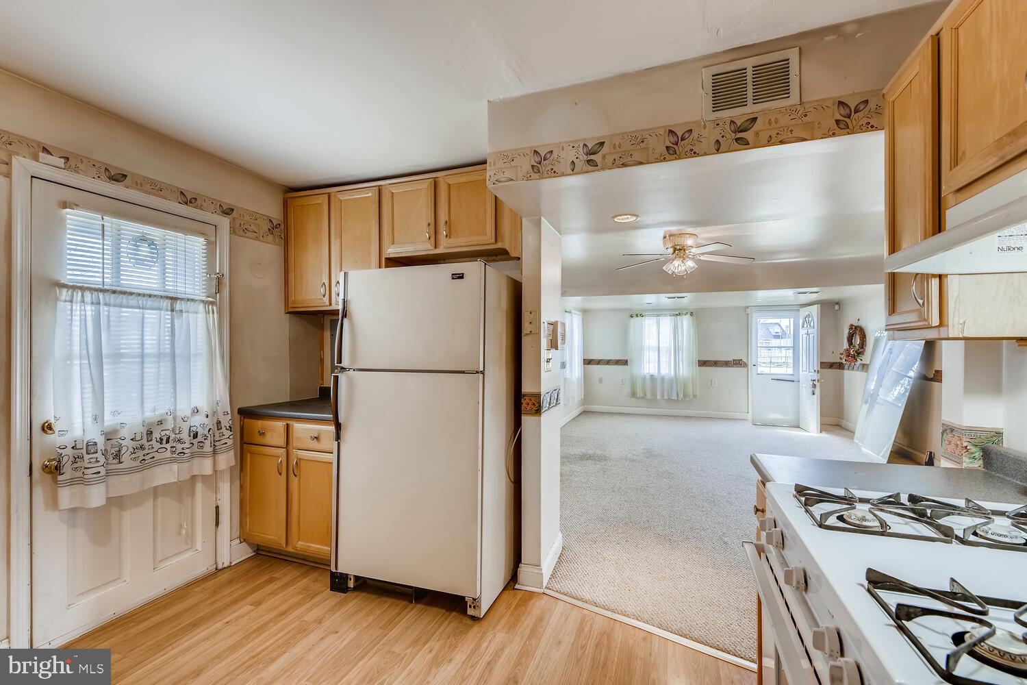 3143 Sollers Point Road Baltimore, MD 21222 - Photo 13 of 28