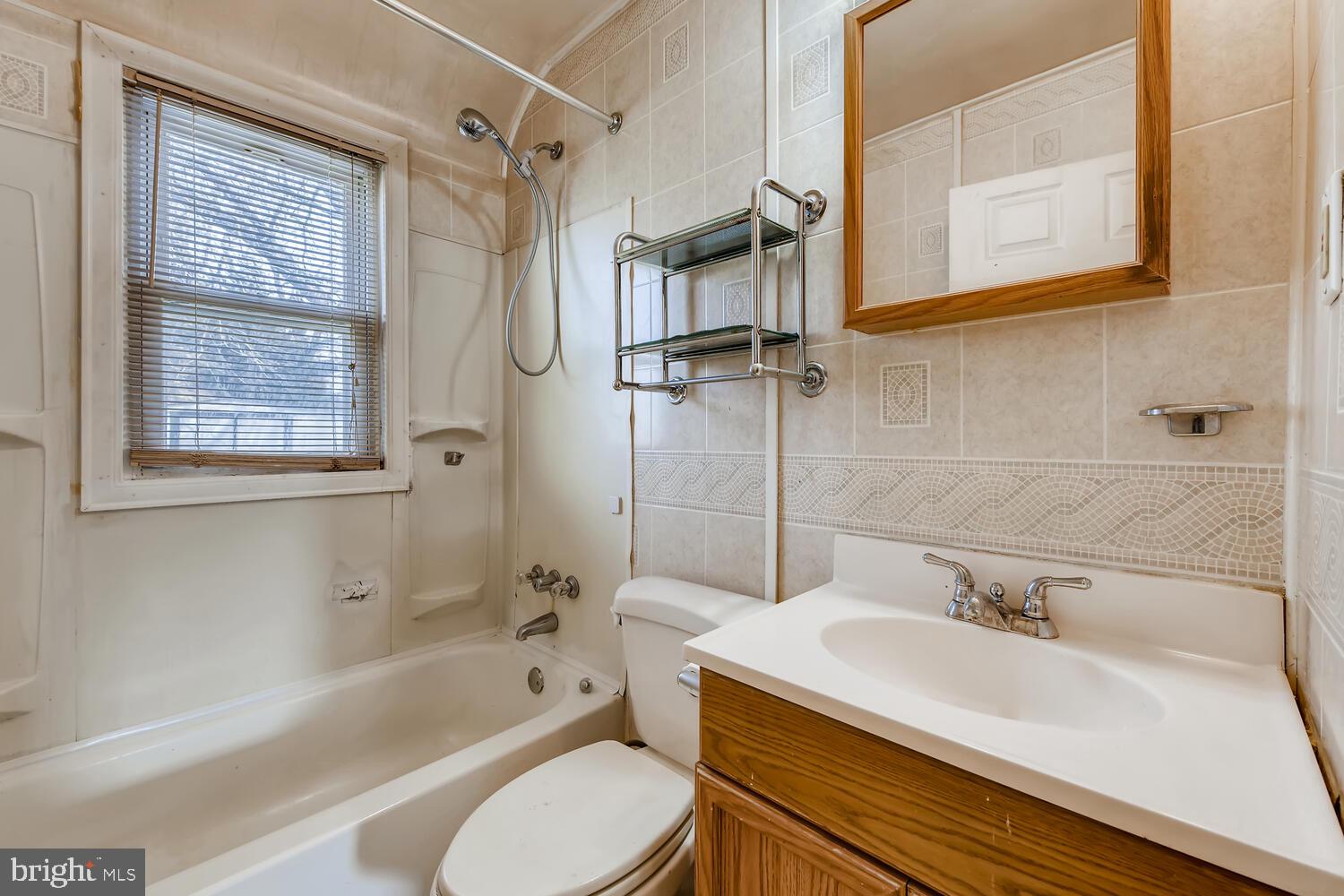 3143 Sollers Point Road Baltimore, MD 21222 - Photo 18 of 28