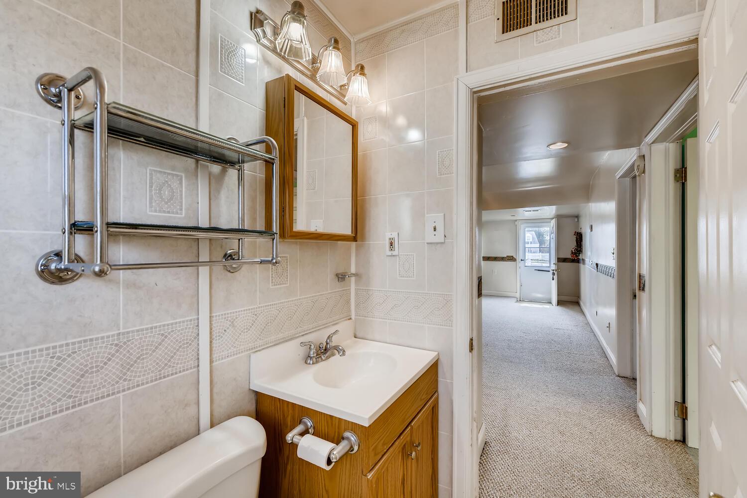 3143 Sollers Point Road Baltimore, MD 21222 - Photo 19 of 28