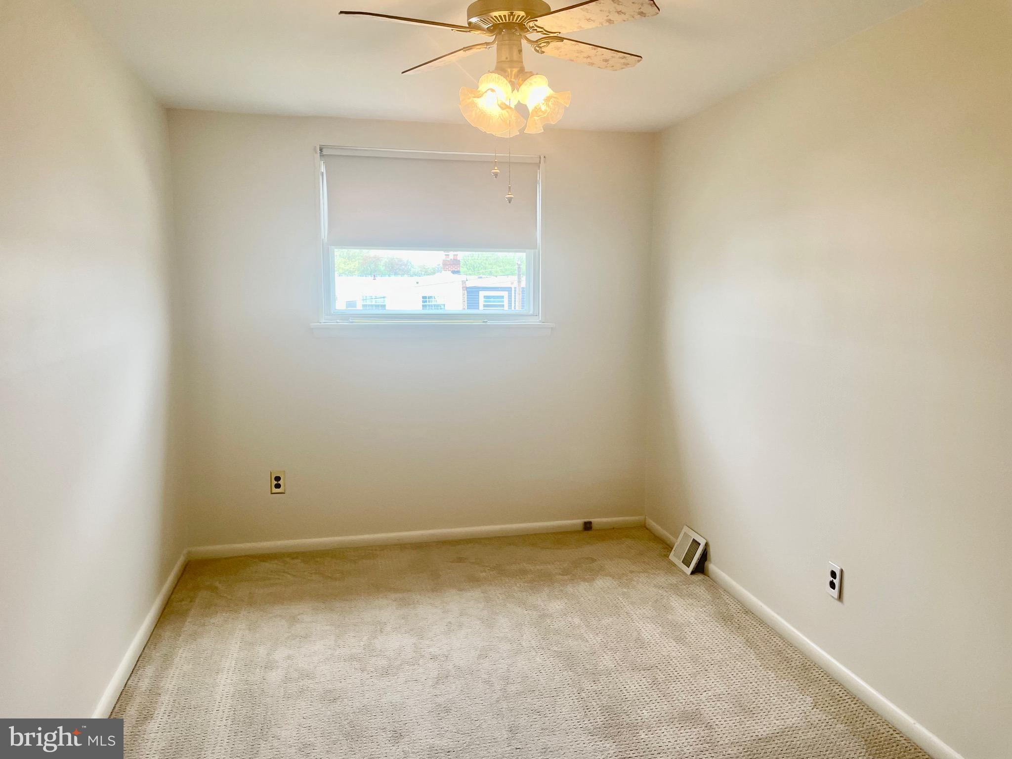 3447 Holyoke Road Philadelphia, PA 19114 - Photo 22 of 24
