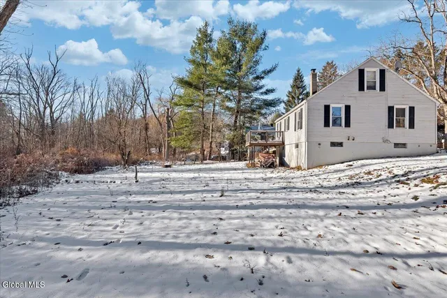 $289,000 | 66 Beaver Dam Road, Bethlehem, NY 12158