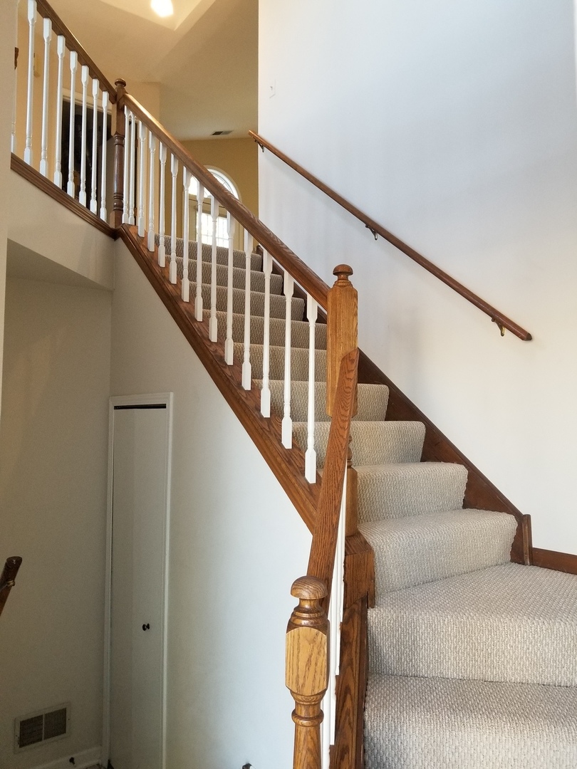 1280 Rhodes Lane, Unit 1280 Naperville, IL 60540 - Photo 2 of 11 a view of entryway
