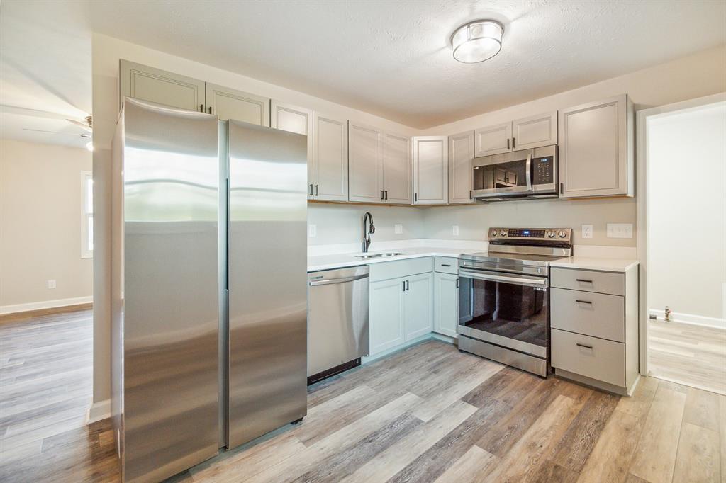 4039 Tincher Road Indianapolis, IN 46221 - Photo 12 of 31 Gallery Image 12