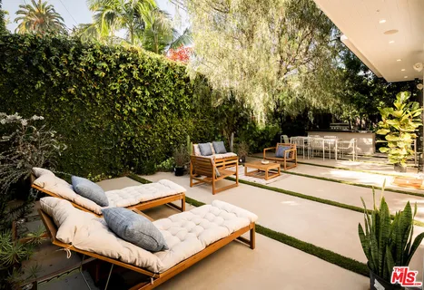 $3,750,000 | 831 North Spaulding Avenue, Los Angeles, CA 90046