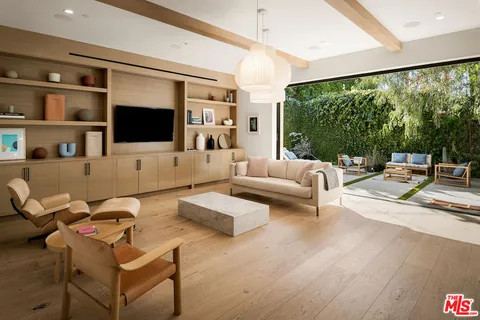 $3,750,000 | 831 North Spaulding Avenue, Los Angeles, CA 90046