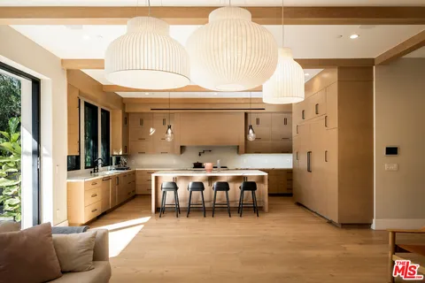 $3,750,000 | 831 North Spaulding Avenue, Los Angeles, CA 90046