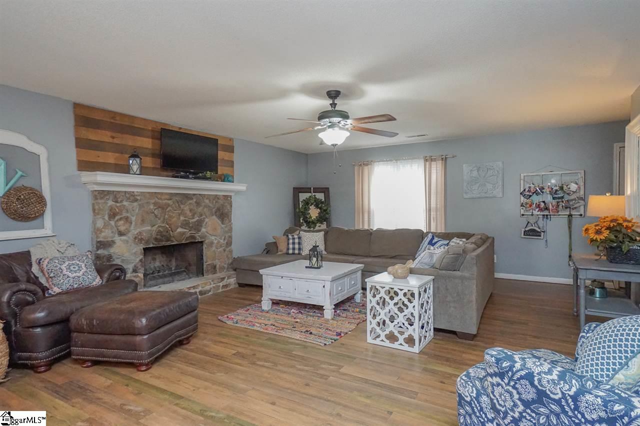 408 Ballard Road Pelzer, SC 29669 - Photo 7 of 22