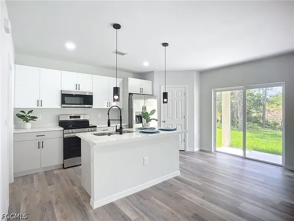 $2,100 | 912 Anthony Street East, Lehigh Acres, FL 33974