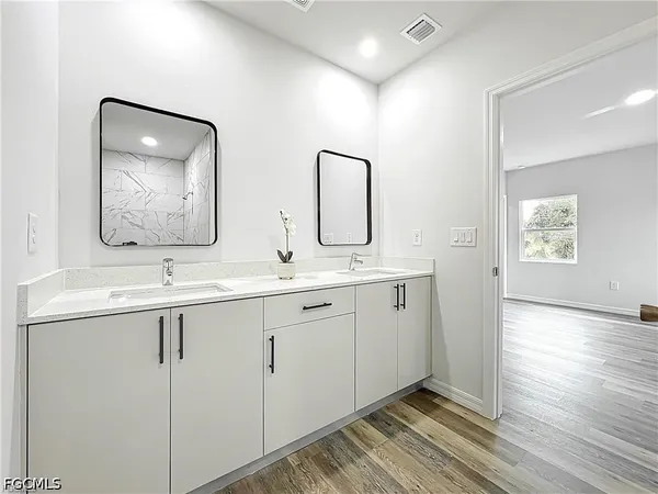 $2,100 | 912 Anthony Street East, Lehigh Acres, FL 33974