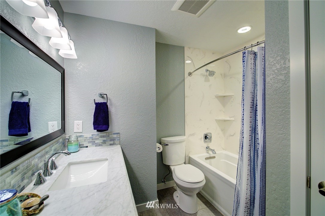 711 198th Place Southeast Bothell, WA 98012 - Photo 18 of 25 Gallery Image 18