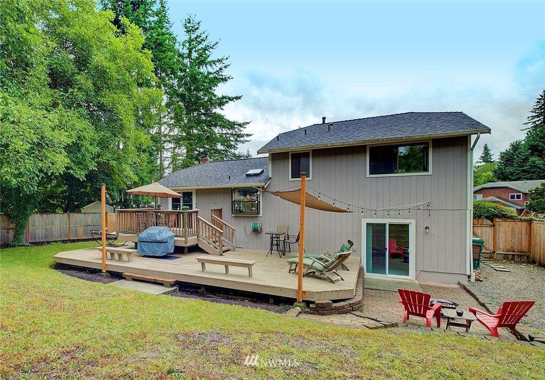 711 198th Place Southeast Bothell, WA 98012 - Photo 3 of 25 Gallery Image 3