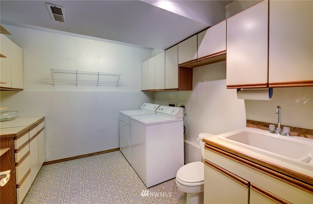 711 198th Place Southeast Bothell, WA 98012 - Photo 21 of 25 Gallery Image 21