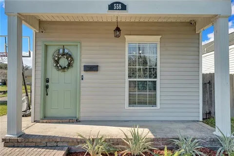 $189,000 | 558 Ave G, Westwego, LA 70094
