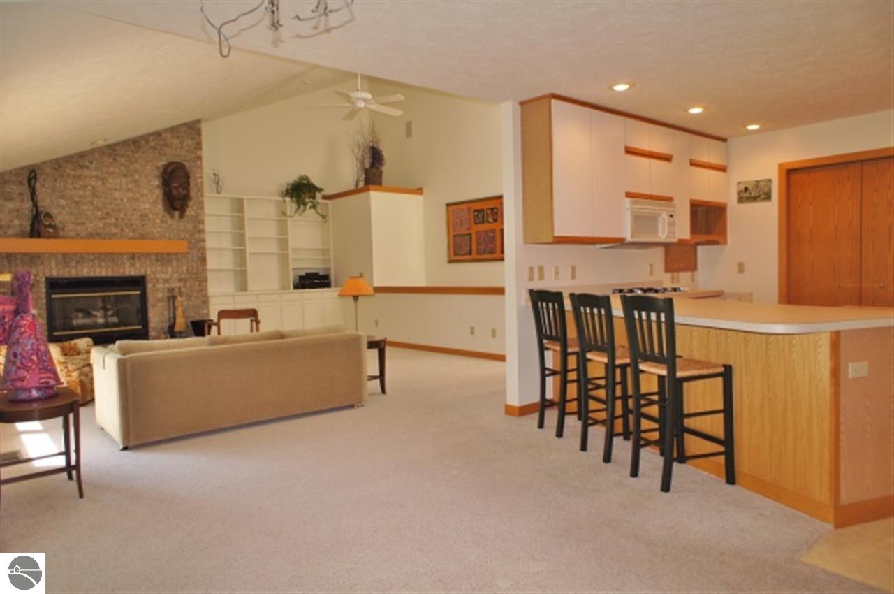 6552 Mission Ridge Traverse City, MI 49686 - Photo 4 of 25 1749881-3.JPG