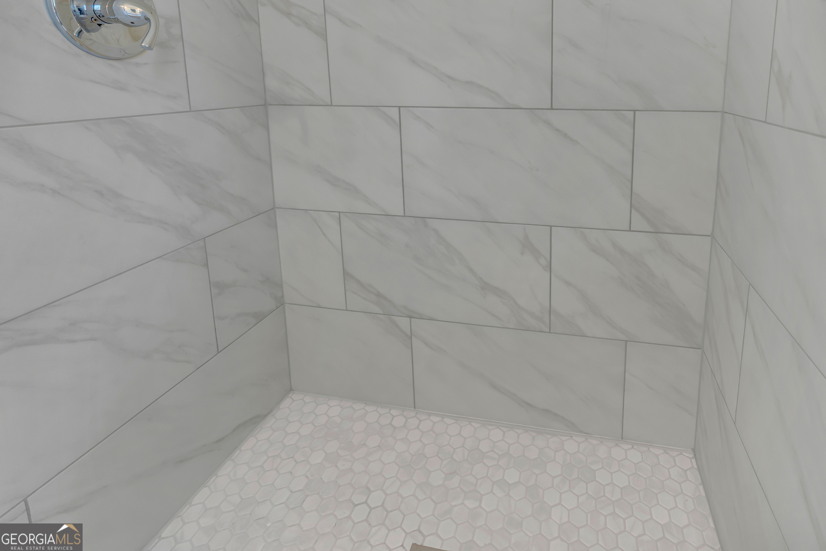 1160 Planing Mill Road Greensboro, GA 30642 - Photo 47 of 76 a bathroom with a shower