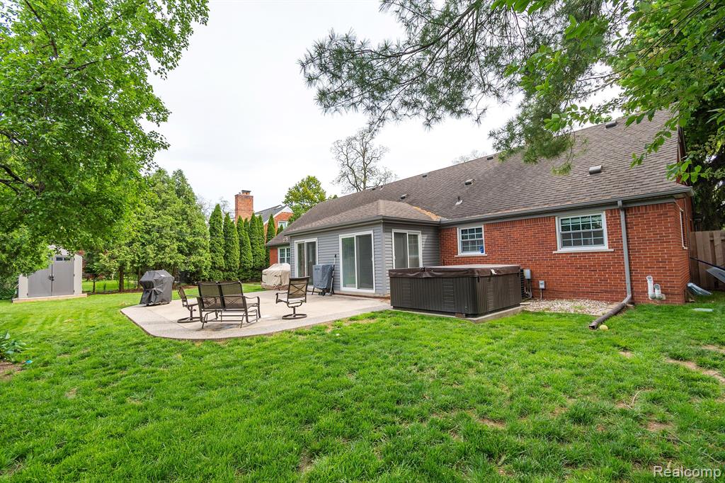 580 Cook Road Grosse Pointe Woods, MI 48236 - Photo 39 of 48