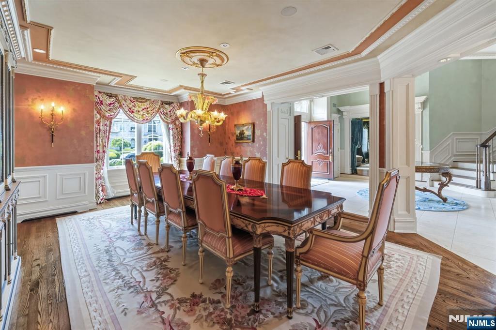 27 Roberts Road Englewood Cliffs, NJ 07632 - Photo 11 of 44