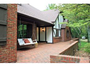 5425 East James Road Bloomington, IN 47408 - Photo 3 of 24 Gallery Image 3