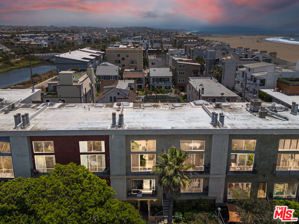20 Ironsides Street, Unit 8 Marina del Rey, CA 90292 - Photo 5 of 17 a view of a building with a lot of windows